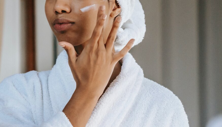 6 Rekomendasi Moisturizer untuk Kulit Berminyak Watsons Indonesia